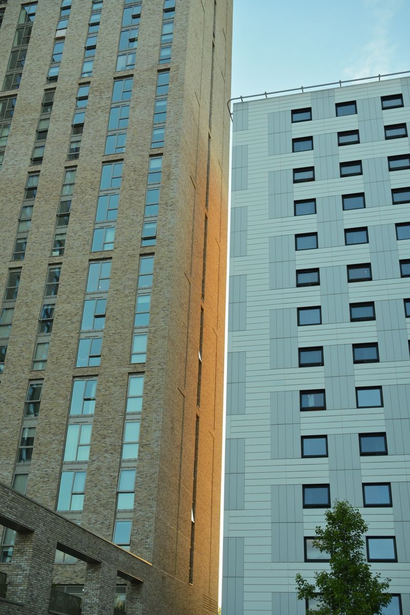 Stock architecture photograph illustrating market localisation